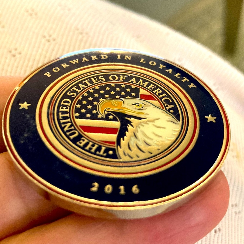 Like new USA armed forces shiny lacquer coin with eagle, forward in loyalty 2016